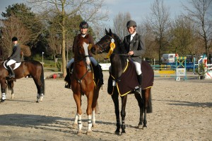 DSC_0096 Zwei strahlende Sieger: Pia Münker auf Louis M und Jens Hoffrogge auf Layout