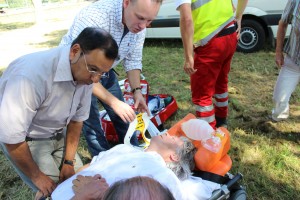 Übung für den Ernstfall: Dr. Tarmassi, Dr. Dissmann und Patient Meenen